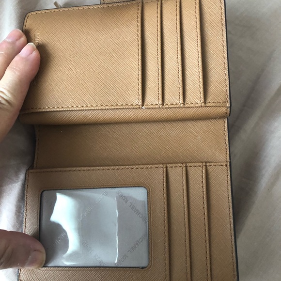 Michael kors bag - Picture 3 of 5